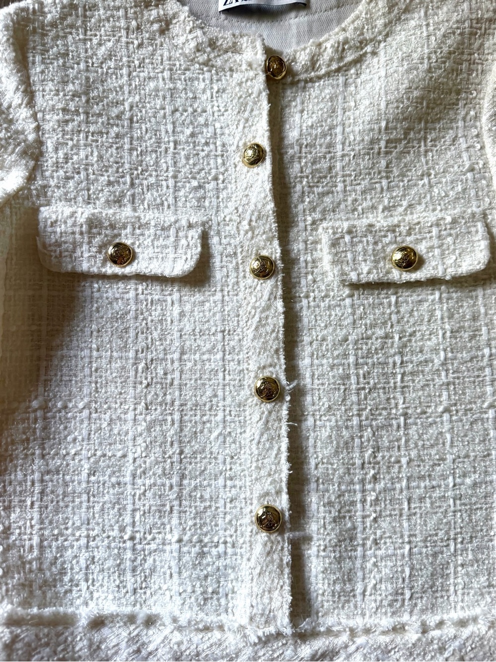 Elegant Cream Short-Sleeve Tweed Dress with Button Detail - Picture 11 of 12